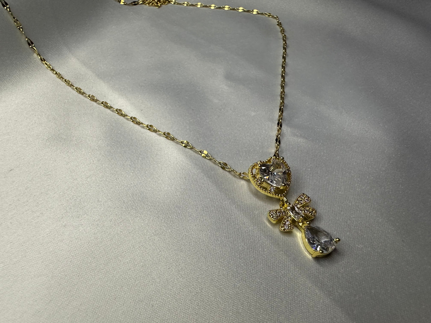 Royal White Necklace👸